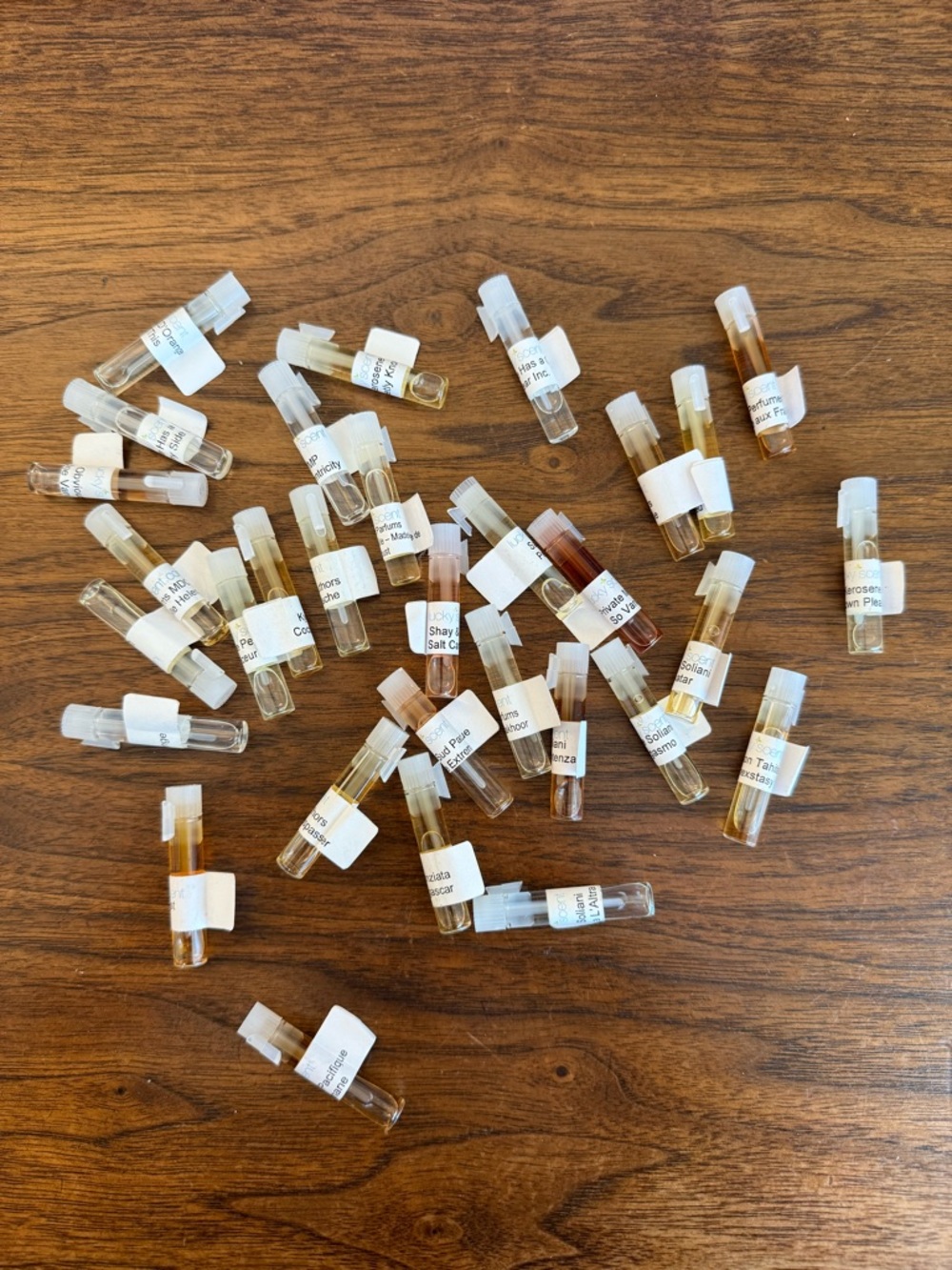 Lot of 30 Luckyscent Samples